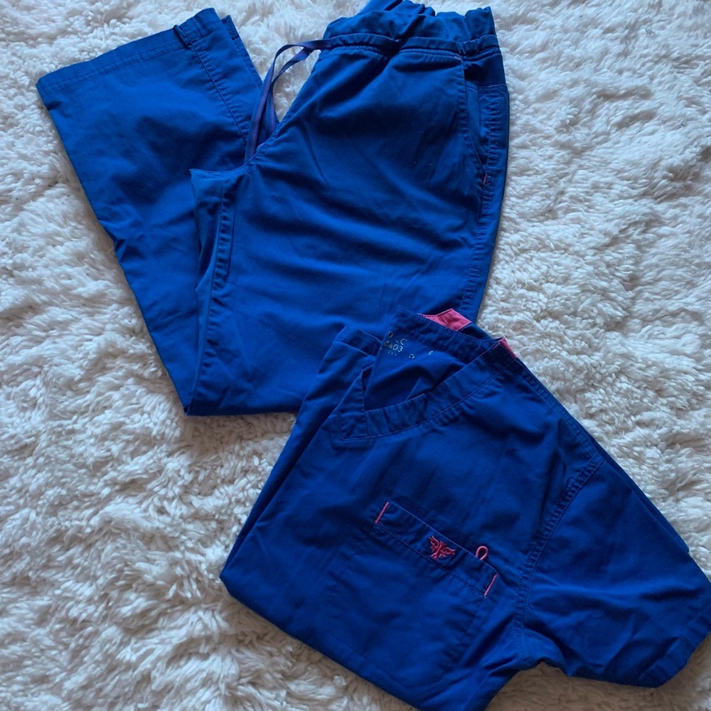 Med Couture M/MP Scrub Set